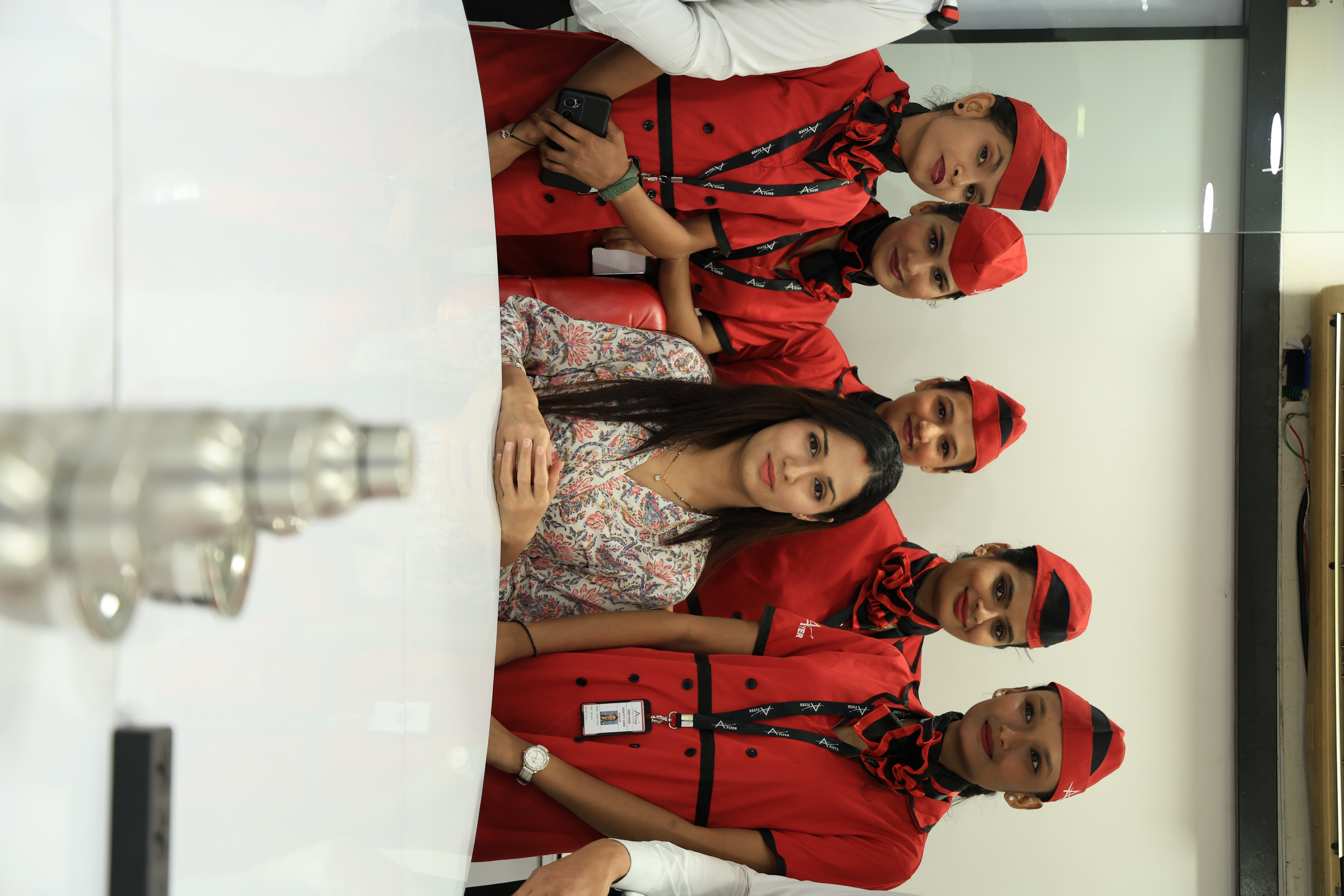 service-image